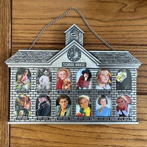 School picture frame 1st - 12th grade METAL silver color hanger or stand NWT